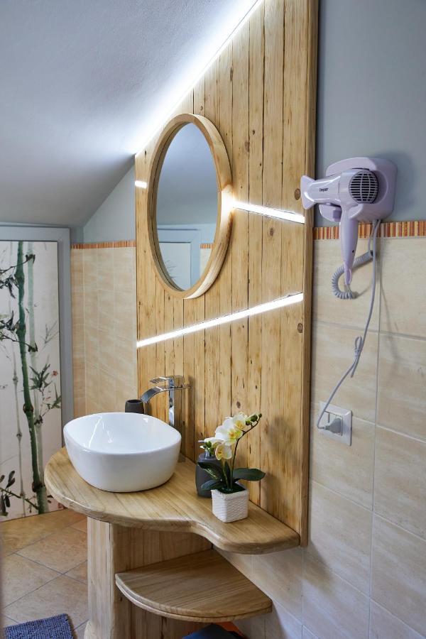 Rent Room Japaroom Anguillara Sabazia Bagian luar foto